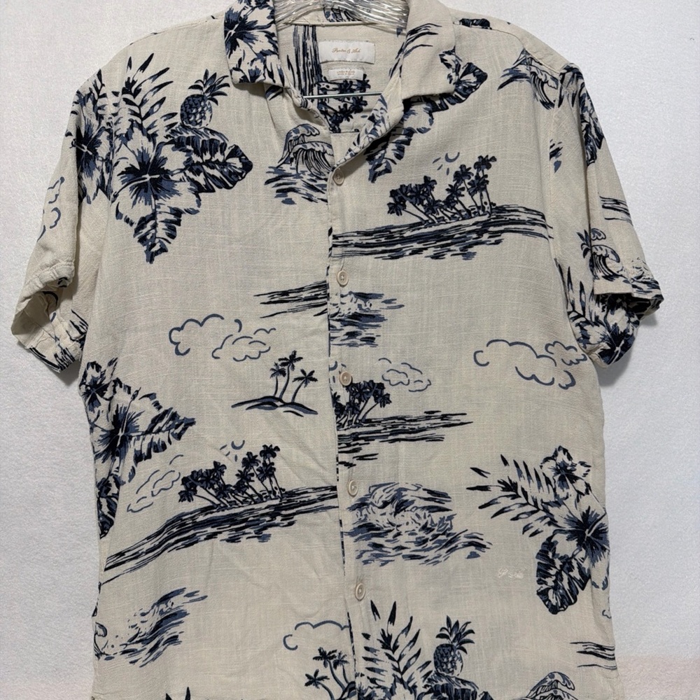 Porter& Ash Men's Tropical Print Short Sleeve Shirt Blue and Ivory Small Mens